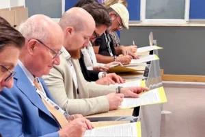 Religious-scholars-signing-an-appeal-requesting-an-end-to-Chairman-Lees-detention