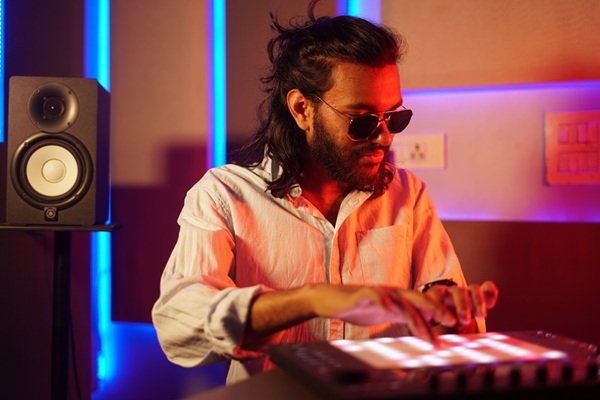 Manan-Bansal-music-producer